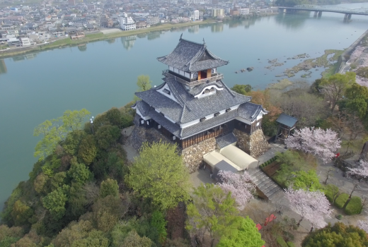 犬山城のスタンプ場所 天守閣から木曽川を見渡す 景色を楽しむ愛知県